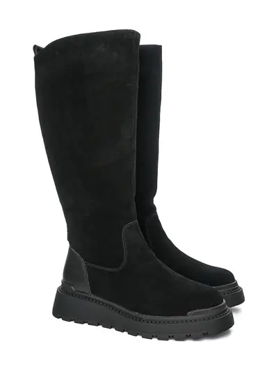 Сапоги черного цвета с рельефным протектором